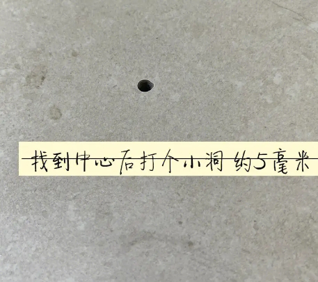 喀什瓷砖空鼓维修公司专业解答在瓷砖铺贴过程中，如果砂料搅拌不均匀，将会带来以下问题